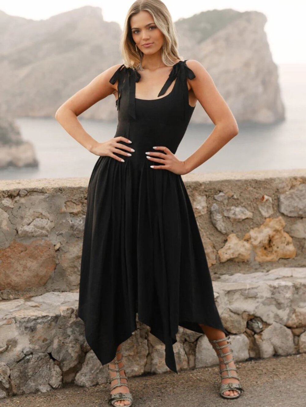 Mayreli Dress in Black New With Tags